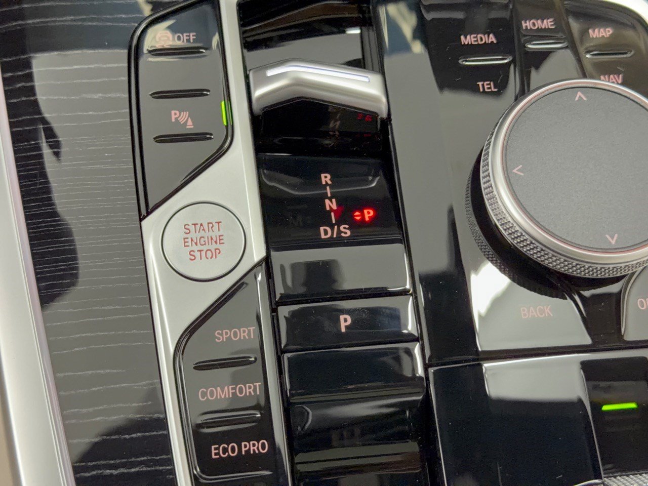 New 2027 BMW X7 xDrive40i w/ M Sport Package AWD/4WD image 21