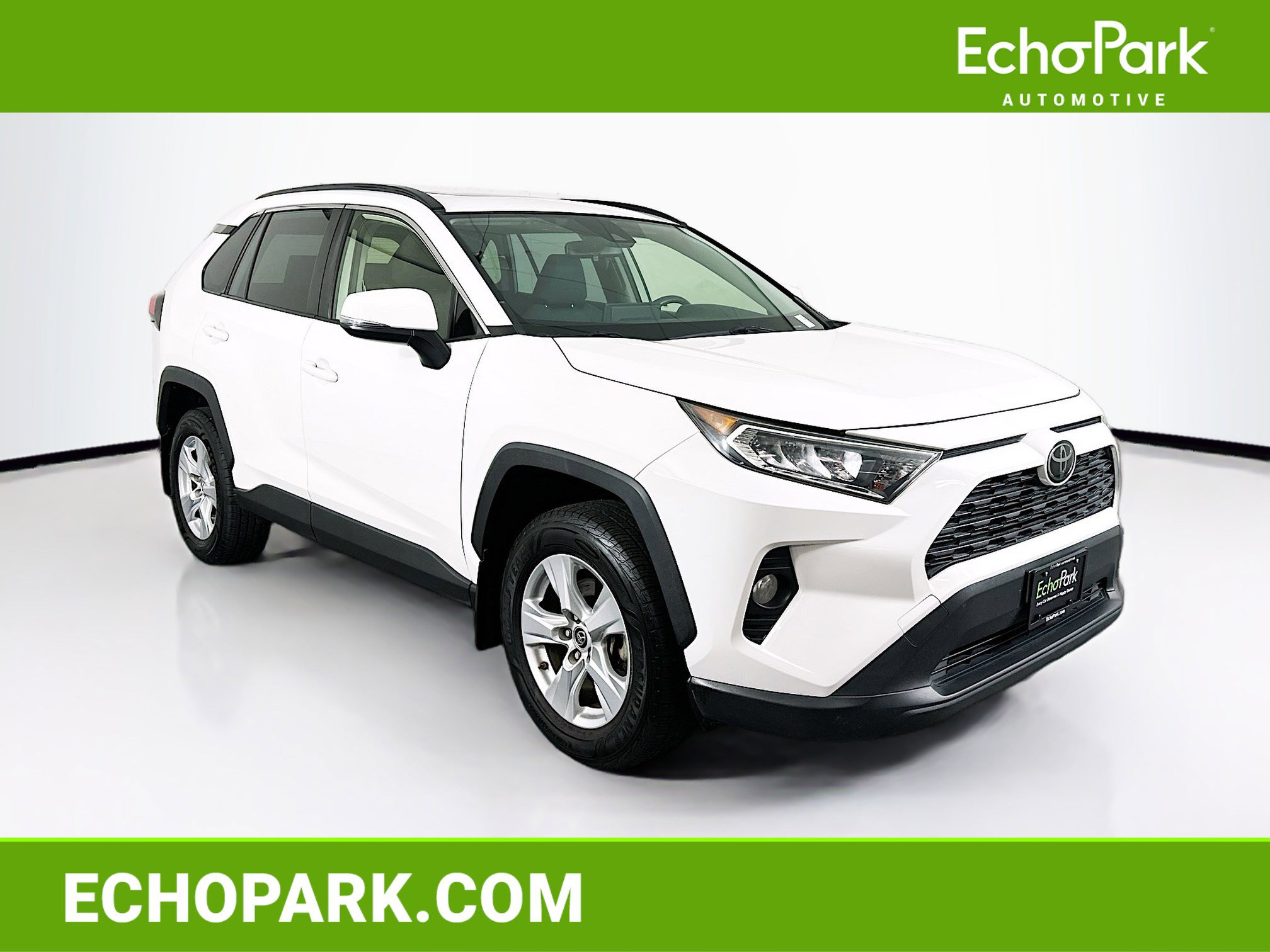 Used 2019 Toyota RAV4 XLE FWD image 1