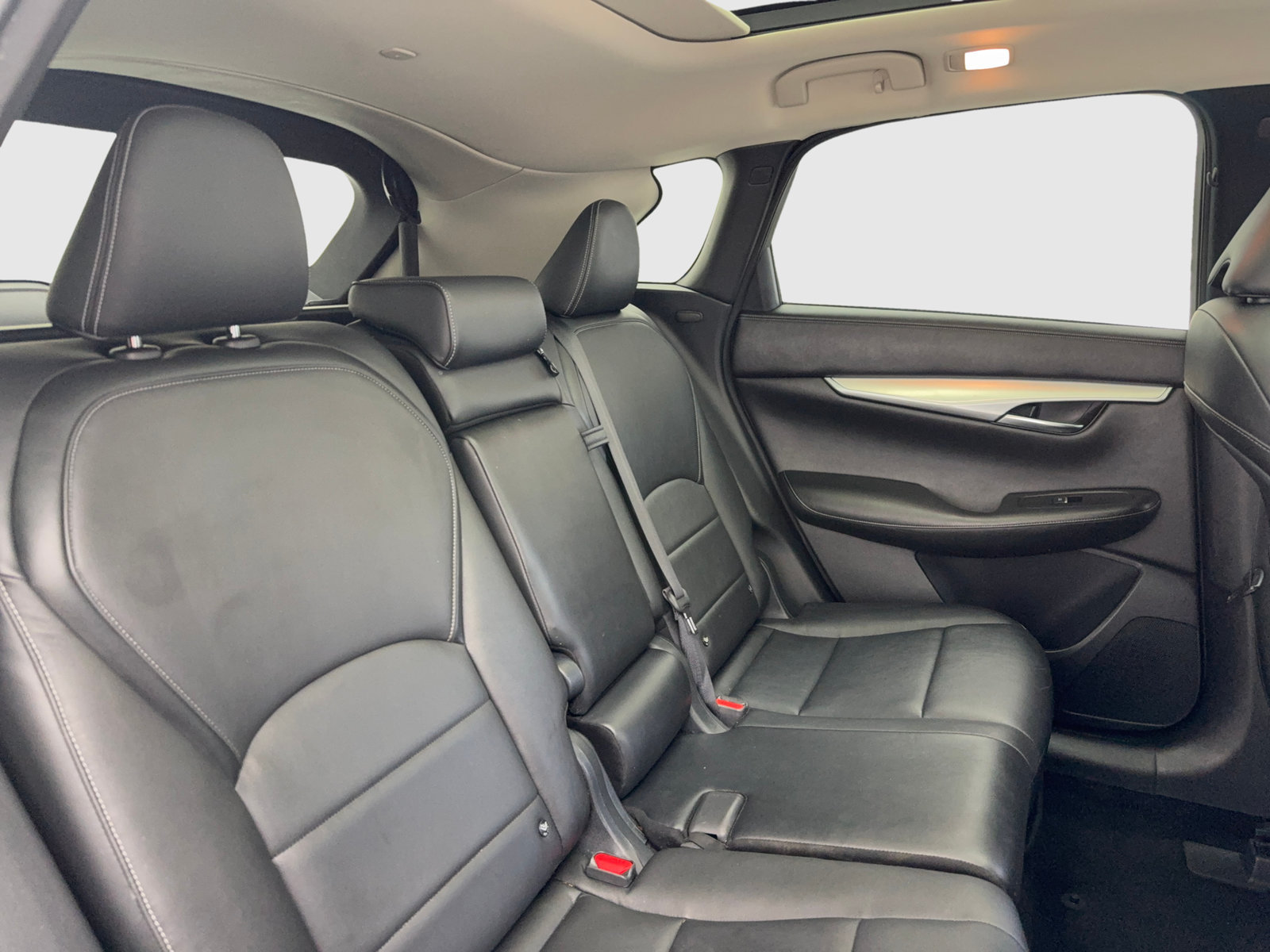 Used 2019 INFINITI QX50 Luxe w/ Navigation Package FWD image 44