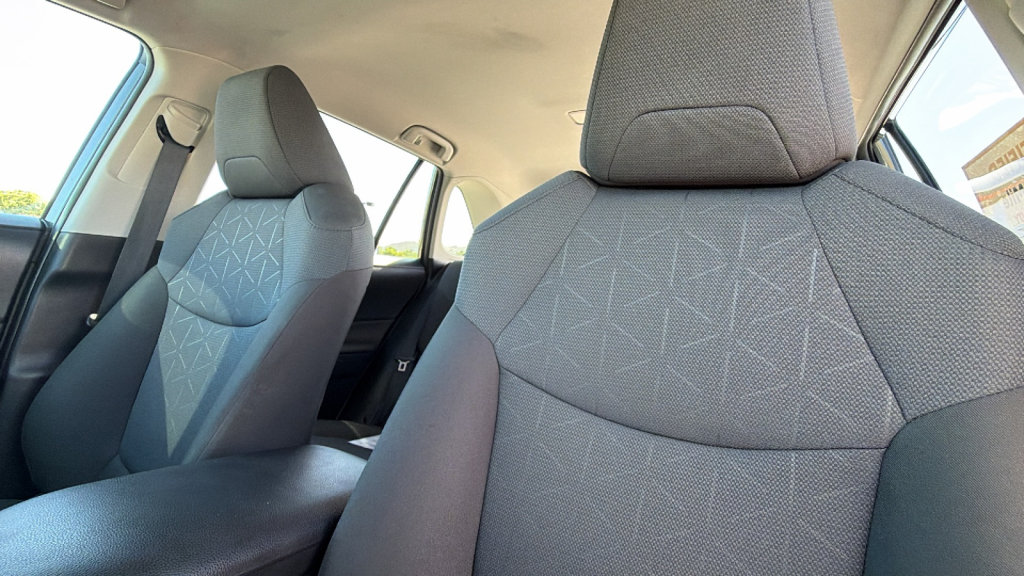 Certified 2025 Toyota RAV4 XLE AWD/4WD image 11