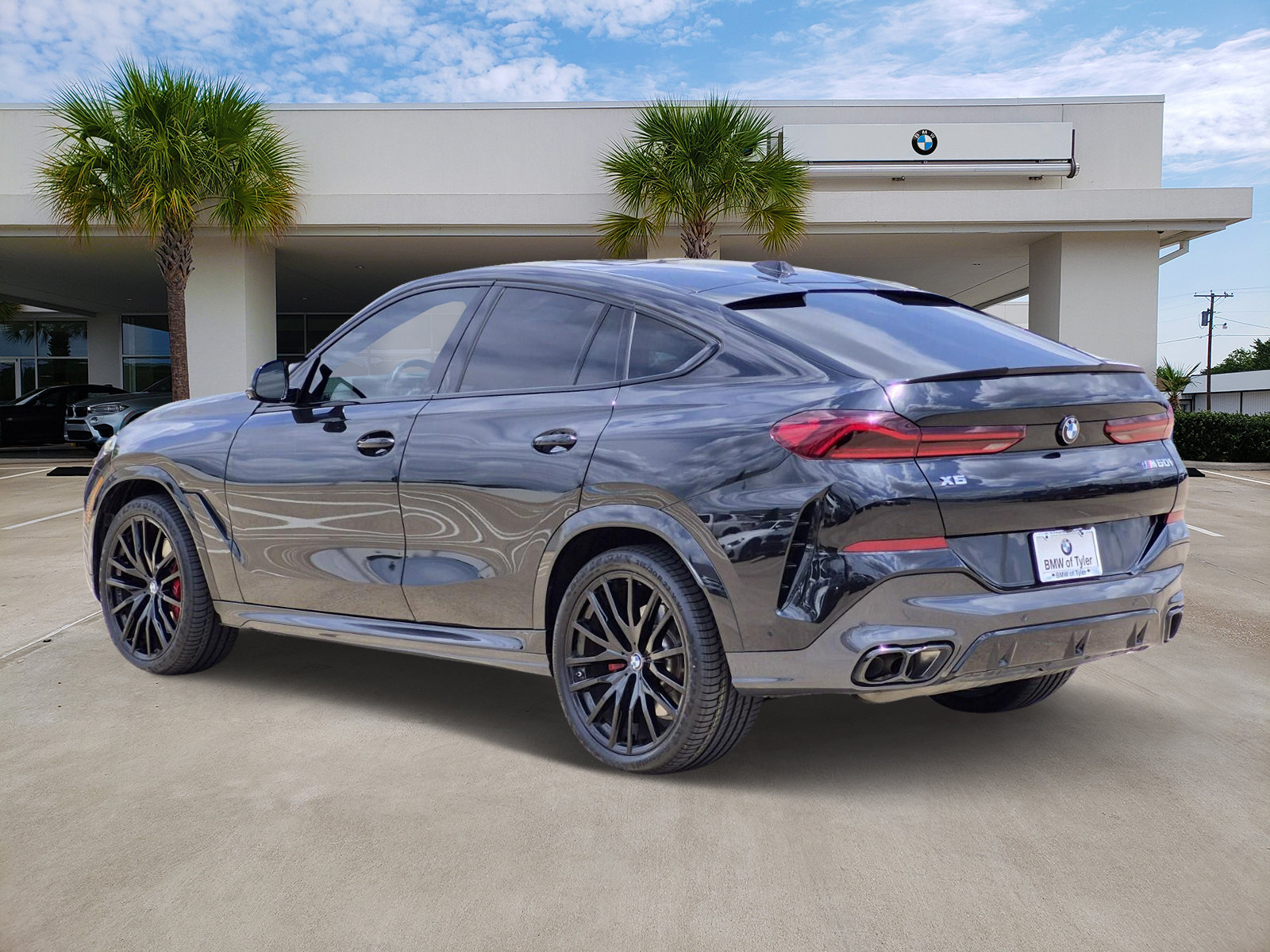 Certified 2025 BMW X6 M60i w/ Climate Comfort Package AWD/4WD image 6