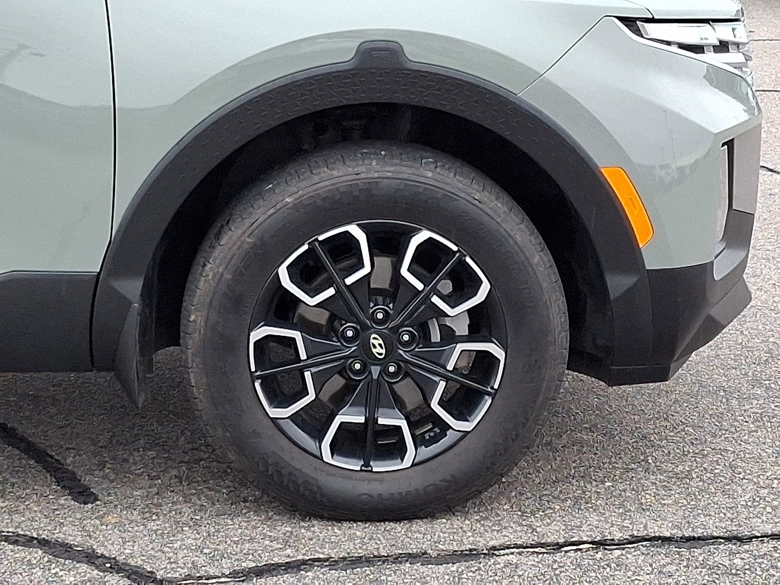 Used 2023 Hyundai Santa Cruz SEL w/ Activity Package image 8