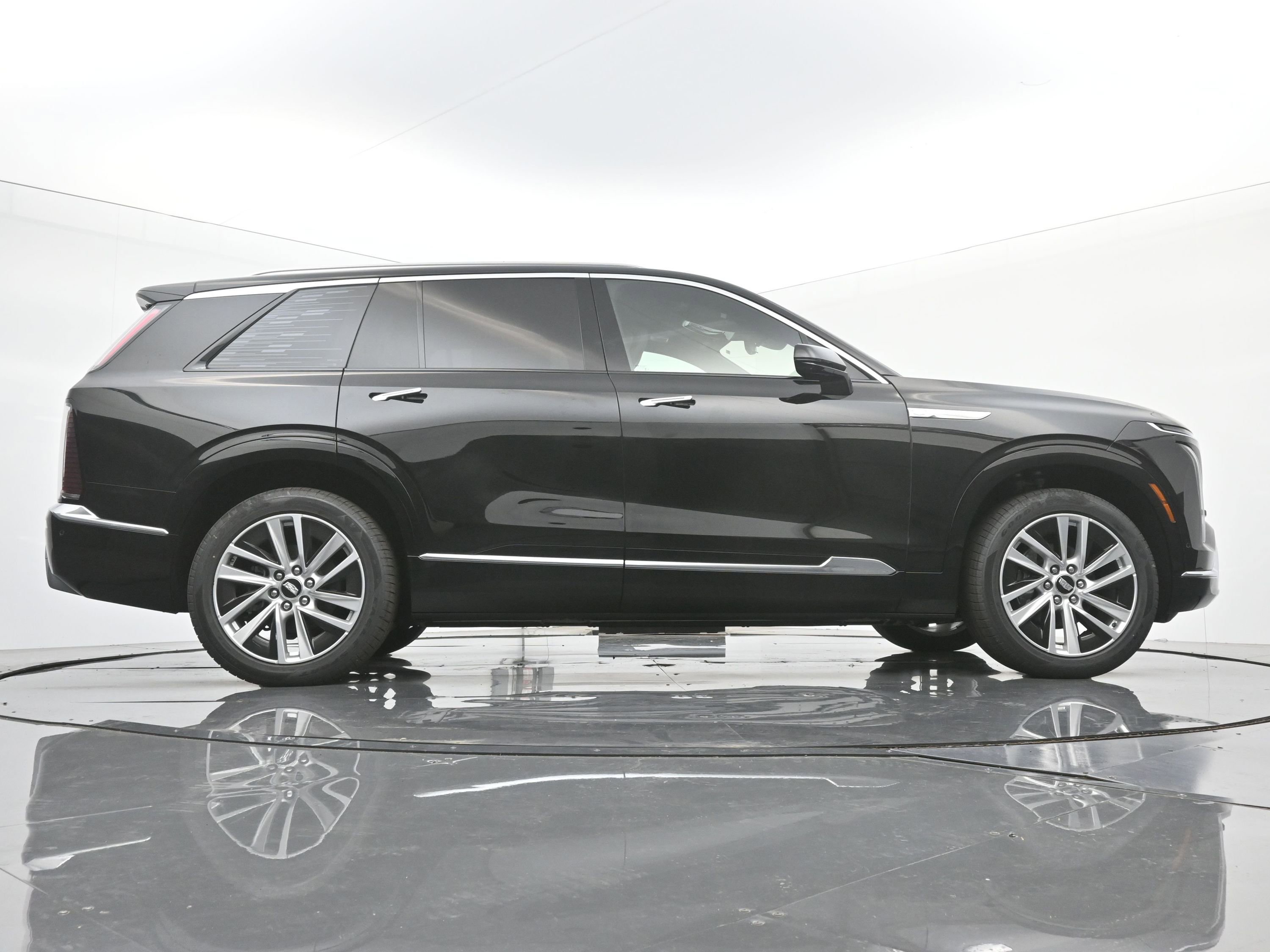 New 2026 Cadillac Vistiq Luxury w/ LPO, Floor Liner Package image 20