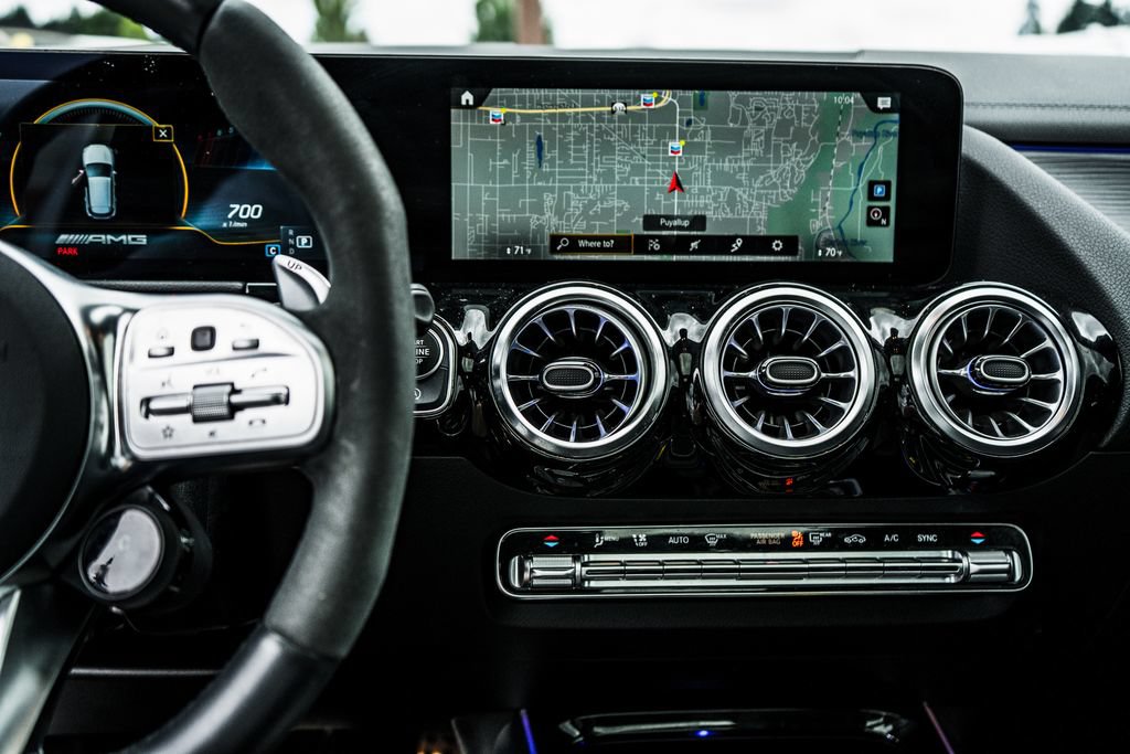 Used 2022 Mercedes-Benz GLA 35 AMG 4MATIC image 22