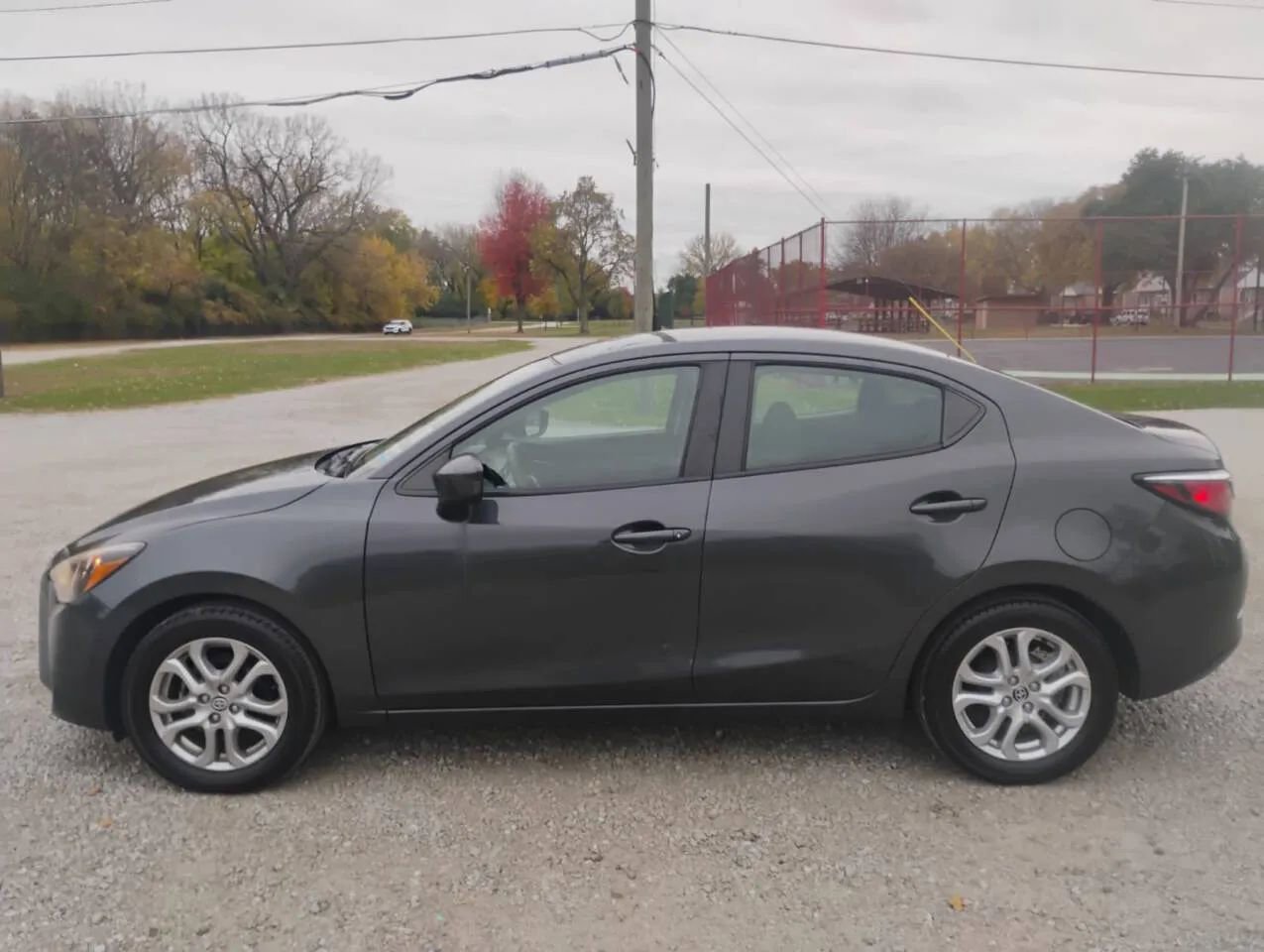 Used 2016 Scion iA image 9