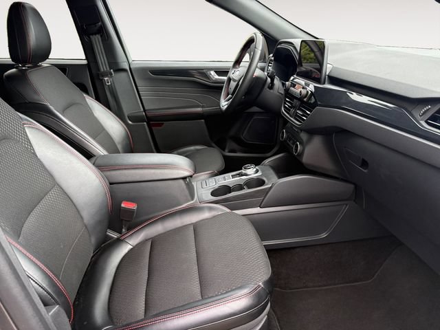 Used 2025 Ford Escape ST-Line Select AWD/4WD image 14