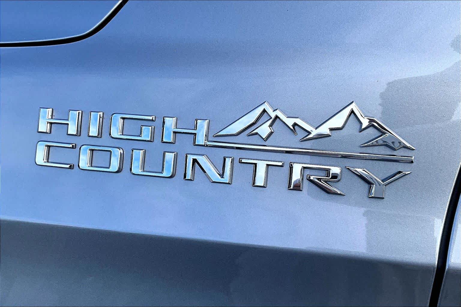 Used 2026 Chevrolet Tahoe High Country AWD/4WD image 10