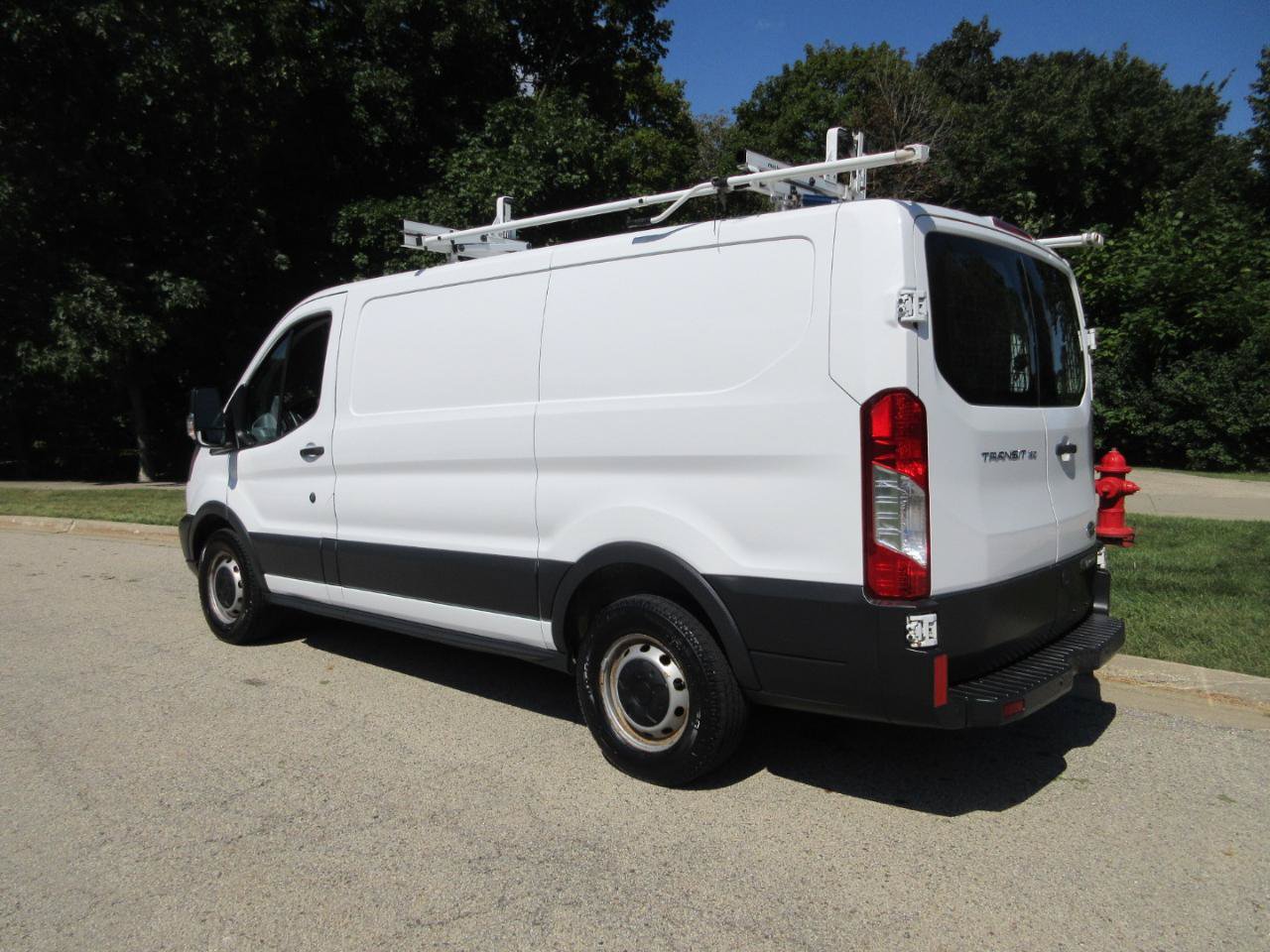 Used 2015 Ford Transit 150 130 Low Roof RWD image 26