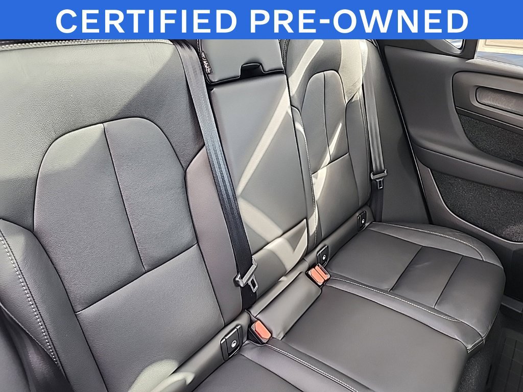 Used 2025 Volvo XC40 B5 Core w/ Protection Package Premier AWD/4WD image 18