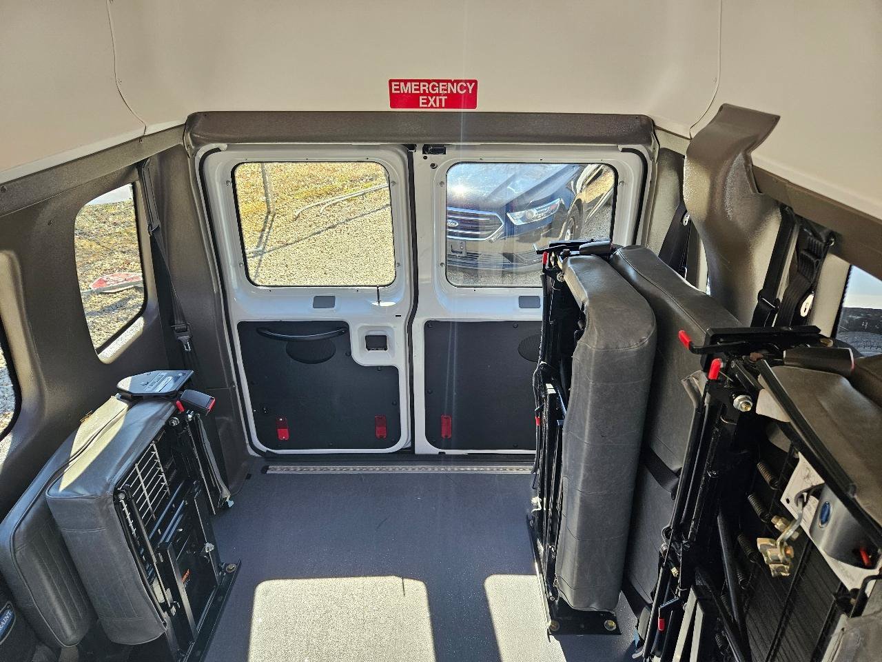 Used 2014 Ford E-350 and Econoline 350 Extended Super Duty w/ Power Group RWD image 34