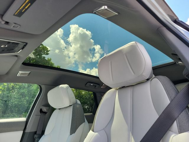 New 2027 Cadillac Optiq Luxury w/ LPO, Floor Liner Package AWD/4WD image 24