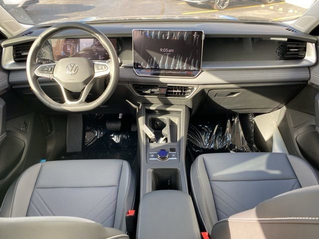 New 2026 Volkswagen Tiguan SE image 2