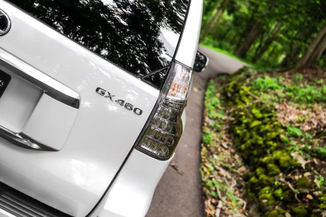 Used 2020 Lexus GX 460 AWD/4WD image 10
