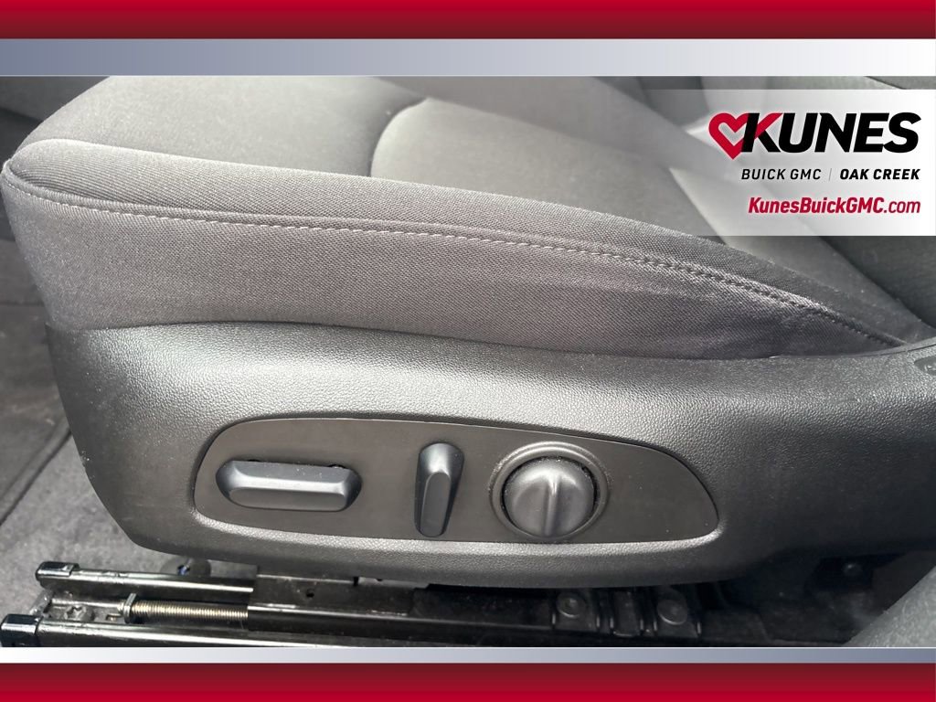 Used 2023 Chevrolet Malibu LT image 11