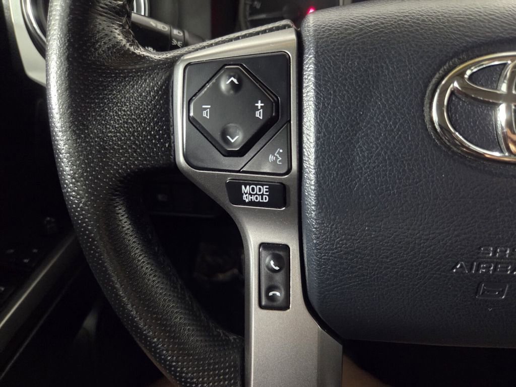 Used 2020 Toyota Tacoma SR5 RWD image 20