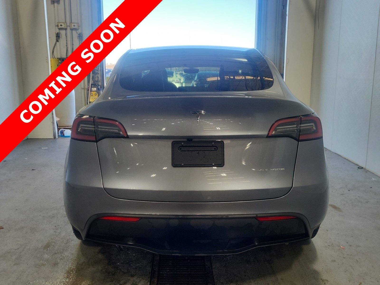 Used 2024 Tesla Model Y Long Range image 4
