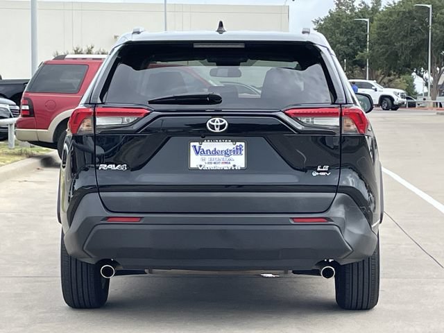 Used 2025 Toyota RAV4 LE AWD/4WD image 5