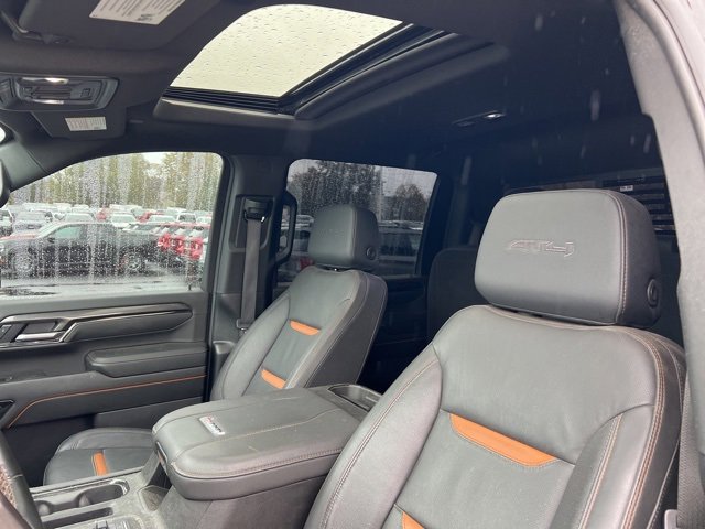 Used 2025 GMC Sierra 2500 AT4 w/ AT4 Premium Plus Package image 4