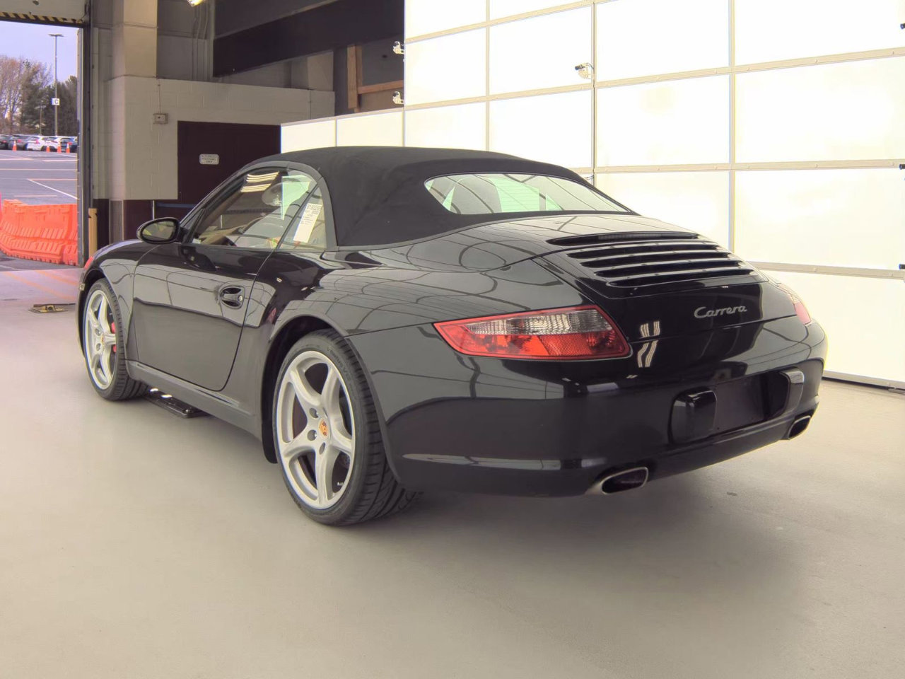 Used 2005 Porsche 911 Carrera image 4