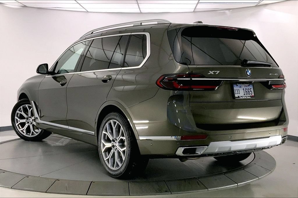 New 2026 BMW X7 xDrive40i w/ Premium Package AWD/4WD image 2