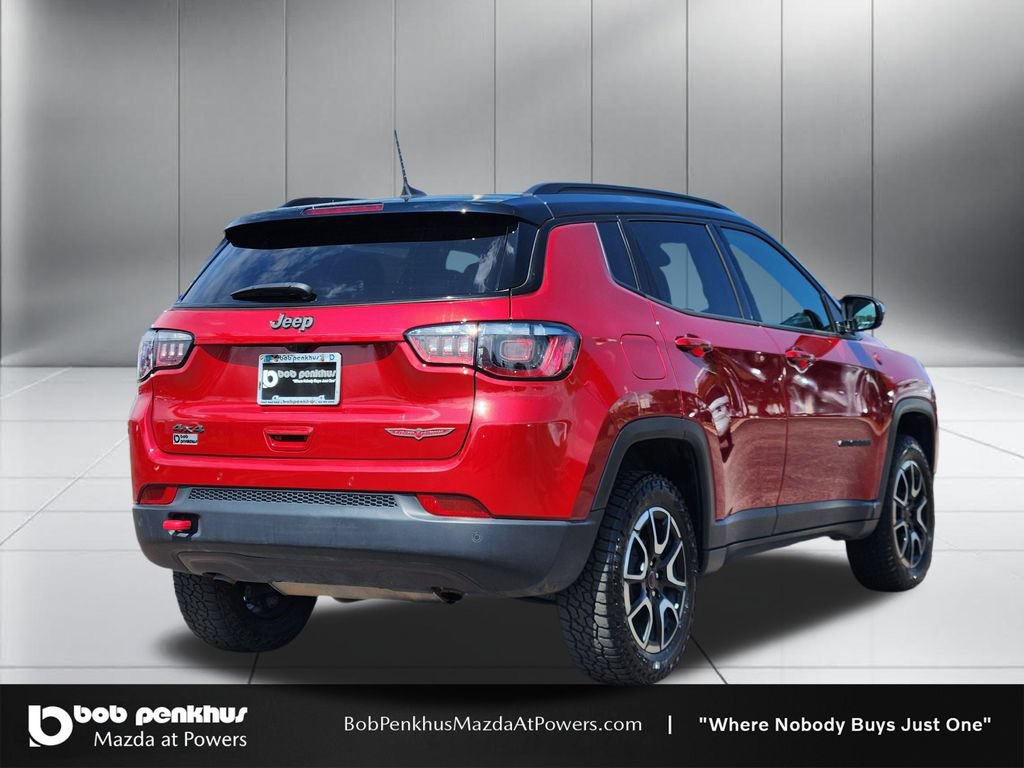 Used 2025 Jeep Compass Trailhawk AWD/4WD image 25