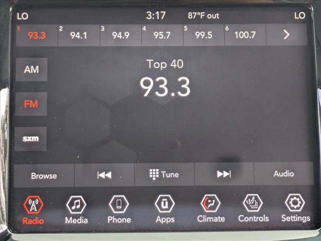 Used 2019 Jeep Cherokee Limited FWD image 13