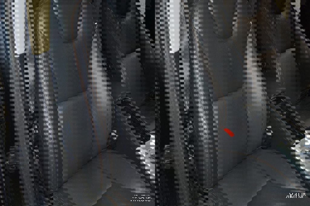 Used 2011 Volvo XC60 3.2 image 16