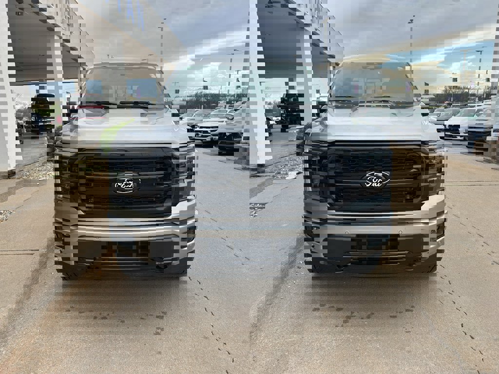 New 2025 Ford F150 Lariat w/ Equipment Group 502A High image 8