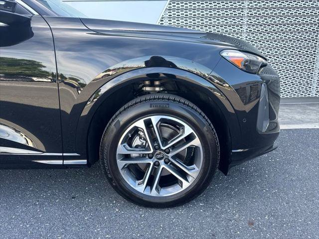 Certified 2025 Audi Q5 Premium Plus w/ Premium Plus AWD/4WD image 3