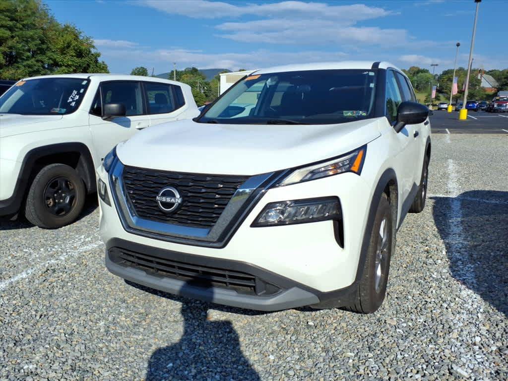 Used 2023 Nissan Rogue S AWD/4WD image 3