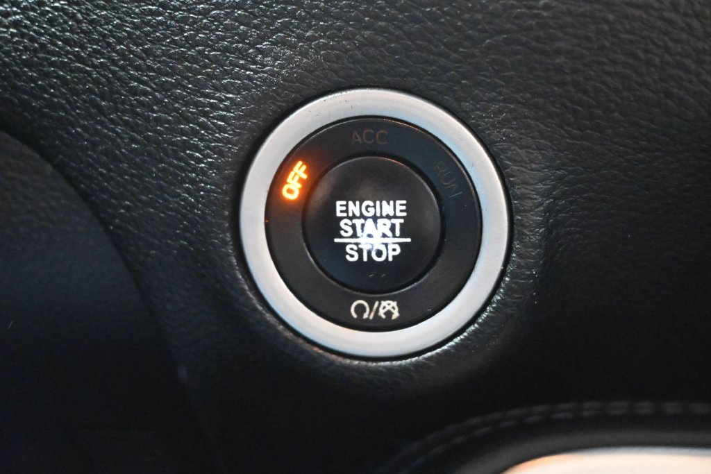 Used 2019 Dodge Challenger GT w/ Blacktop Package RWD image 5
