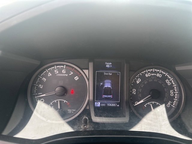 Used 2017 Toyota Tacoma TRD Sport image 23