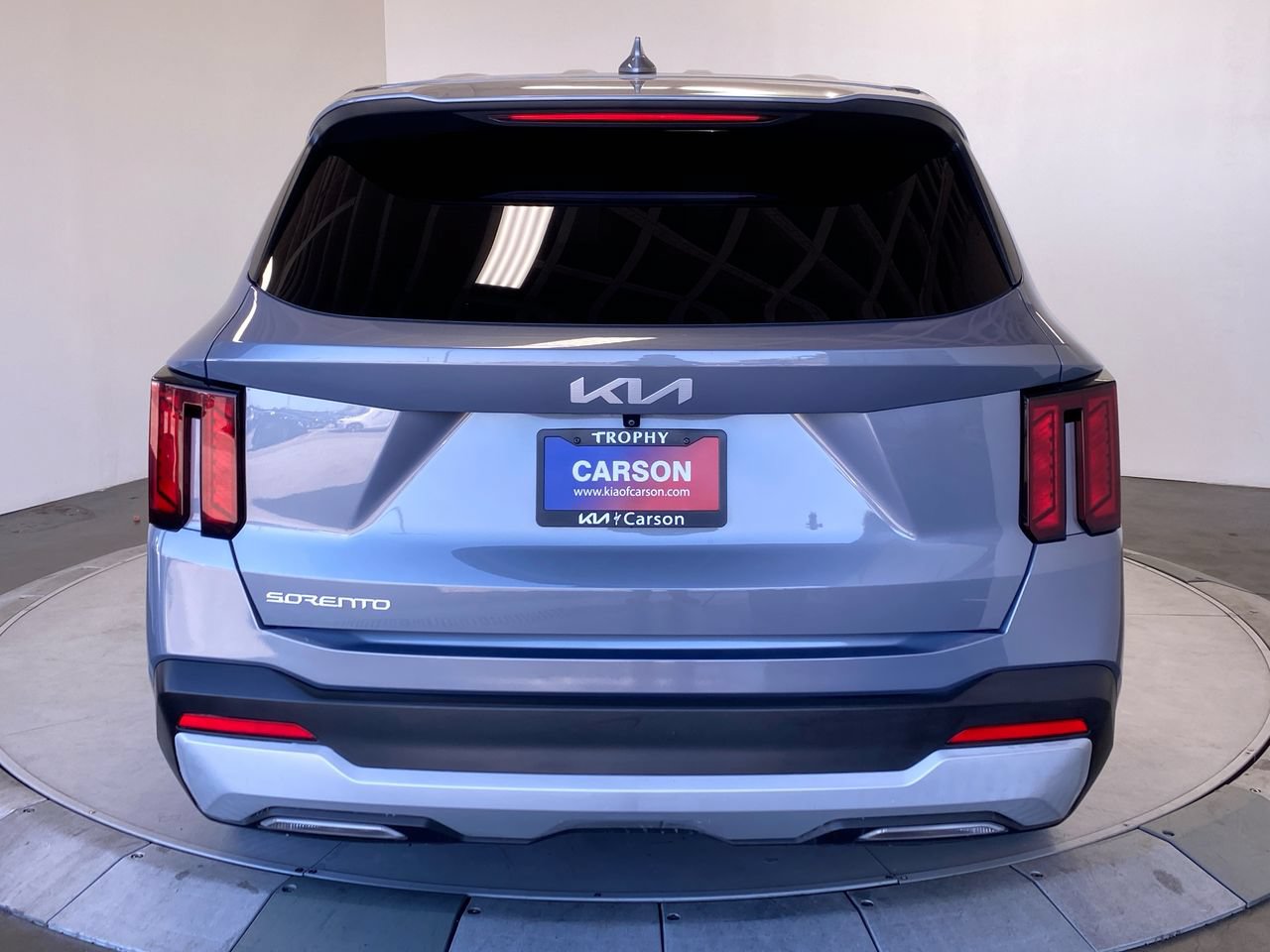 Certified 2025 Kia Sorento LX FWD image 4