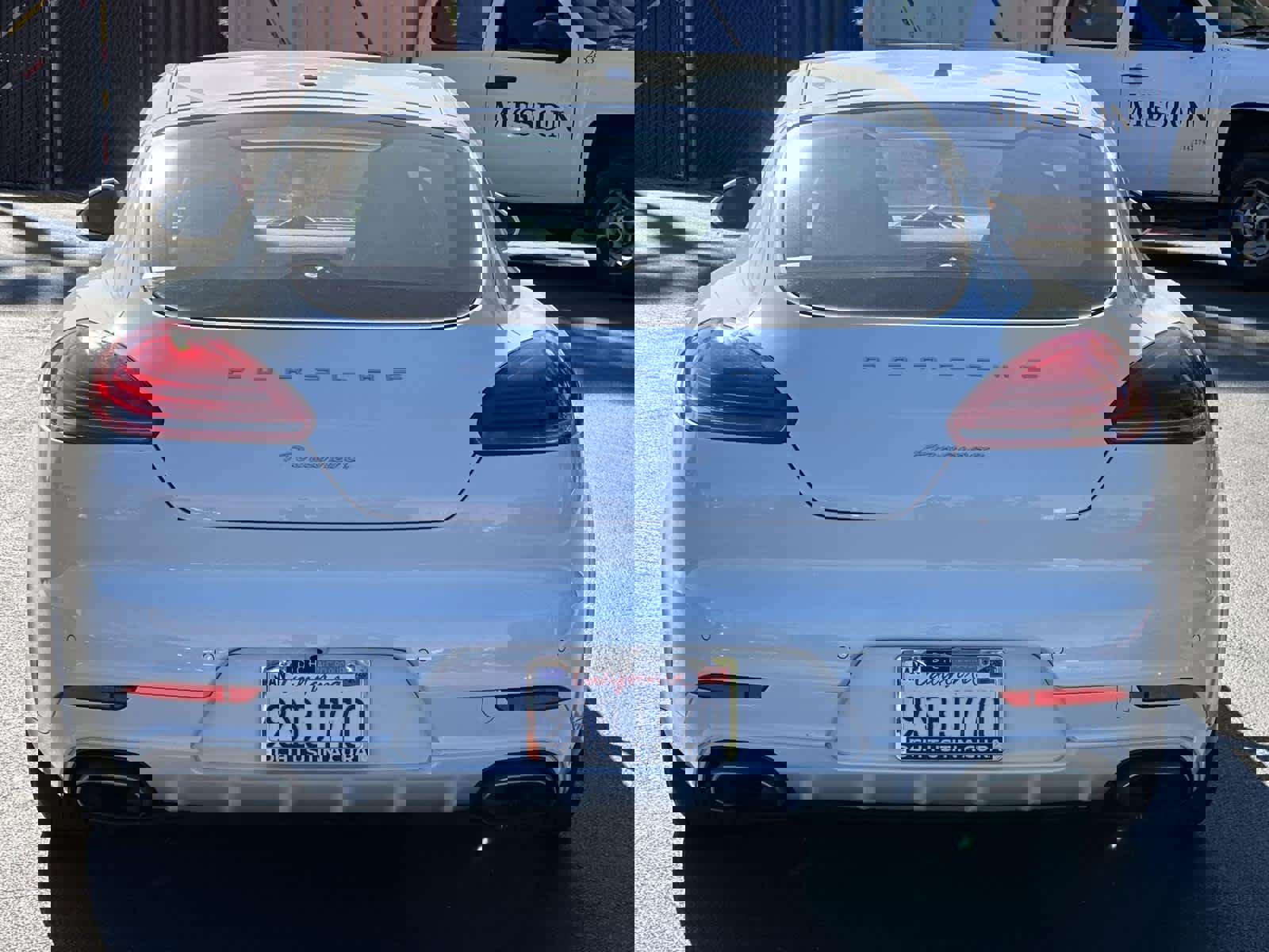 Used 2016 Porsche Panamera 4 image 5