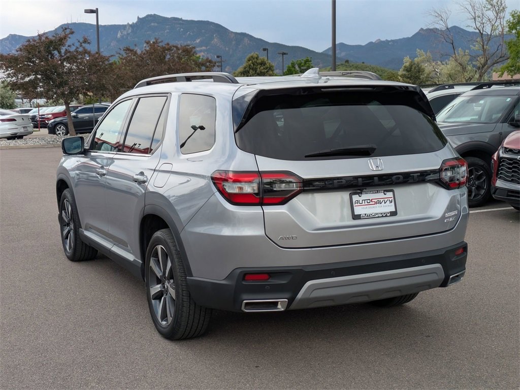 Used 2023 Honda Pilot Elite image 6