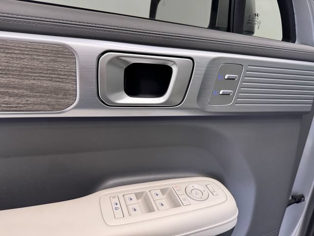 Used 2025 Hyundai Santa Fe Calligraphy FWD image 38