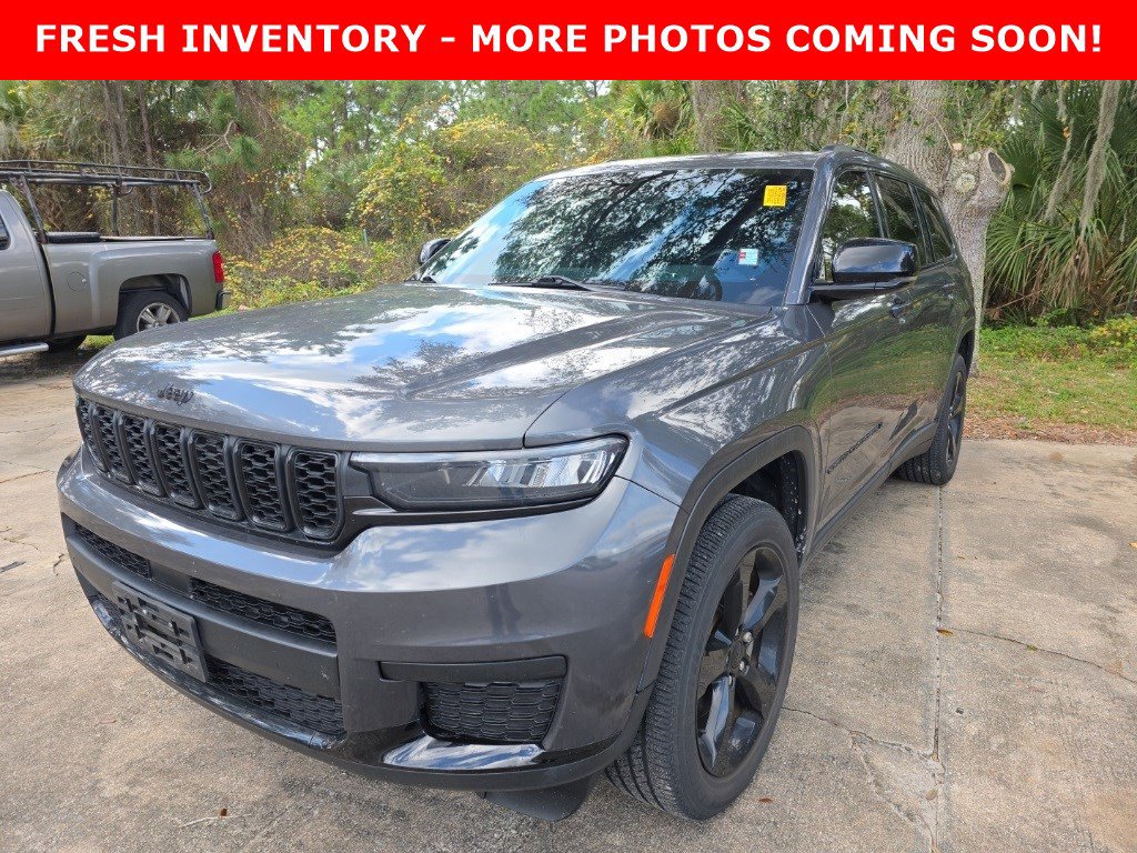 Certified 2021 Jeep Grand Cherokee L Laredo image 1
