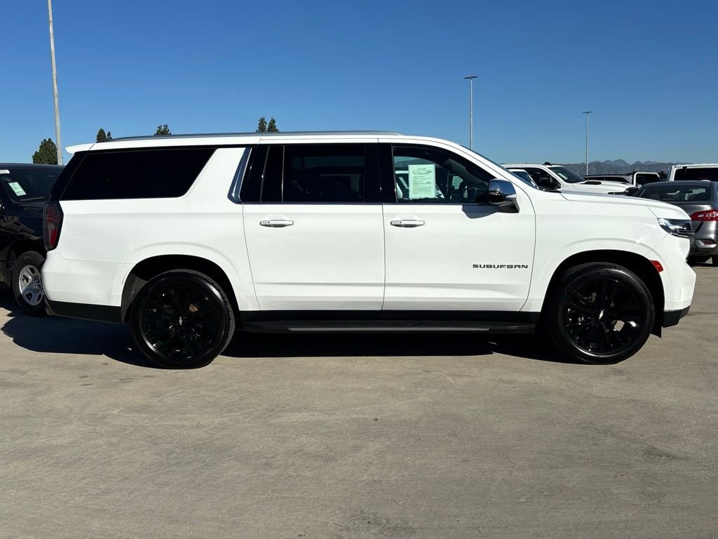 Used 2021 Chevrolet Suburban Premier image 3