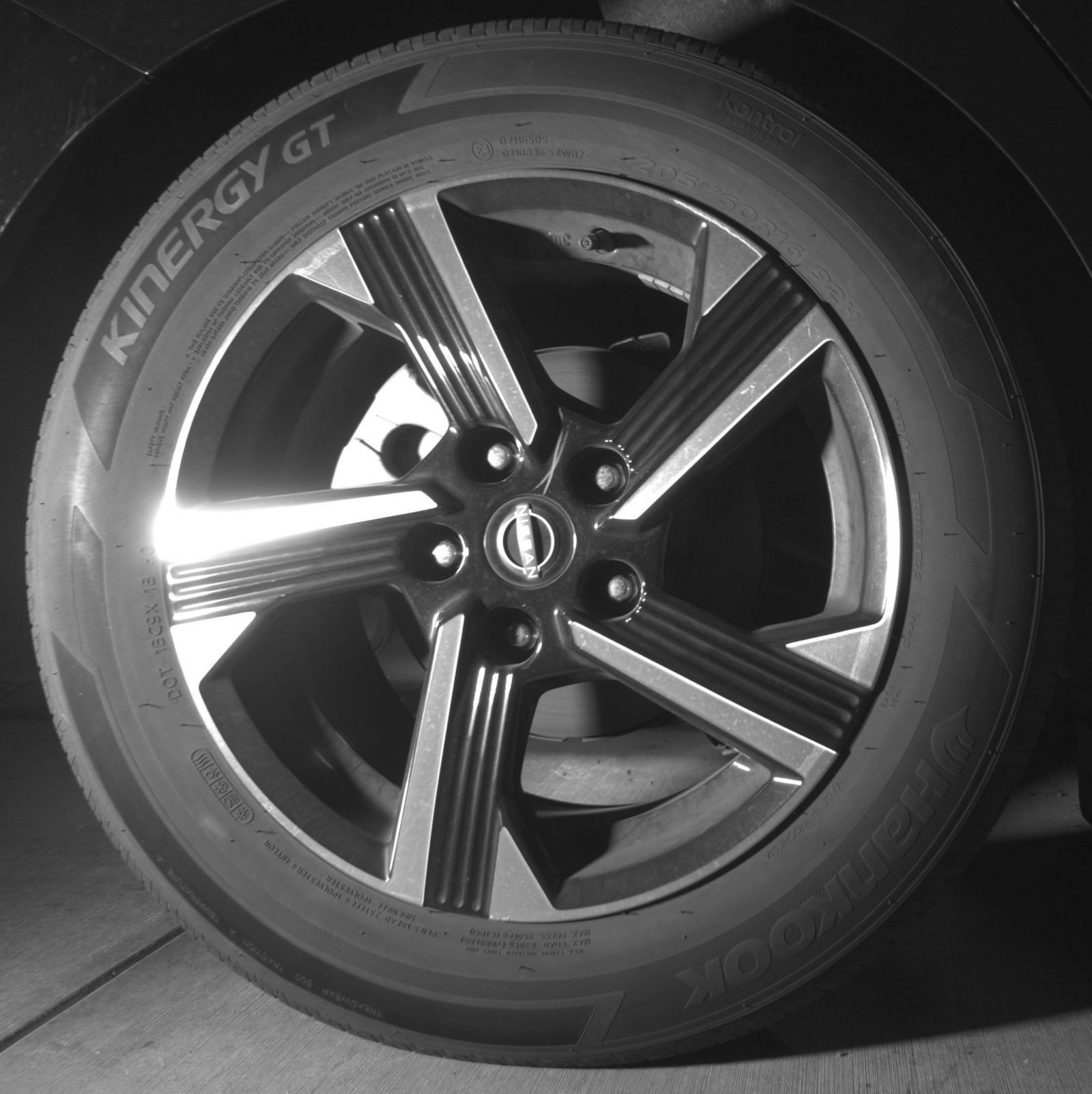 Used 2025 Nissan Sentra SV FWD image 18
