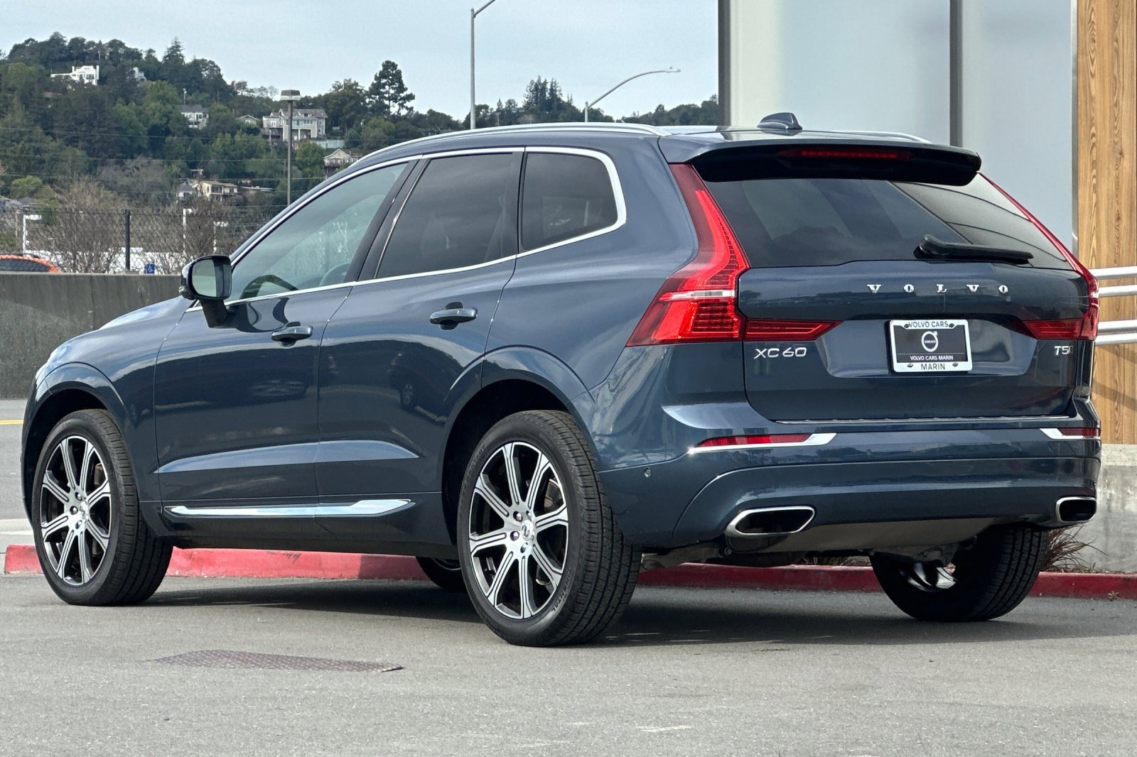 Used 2021 Volvo XC60 T5 Inscription w/ Advanced Package image 6