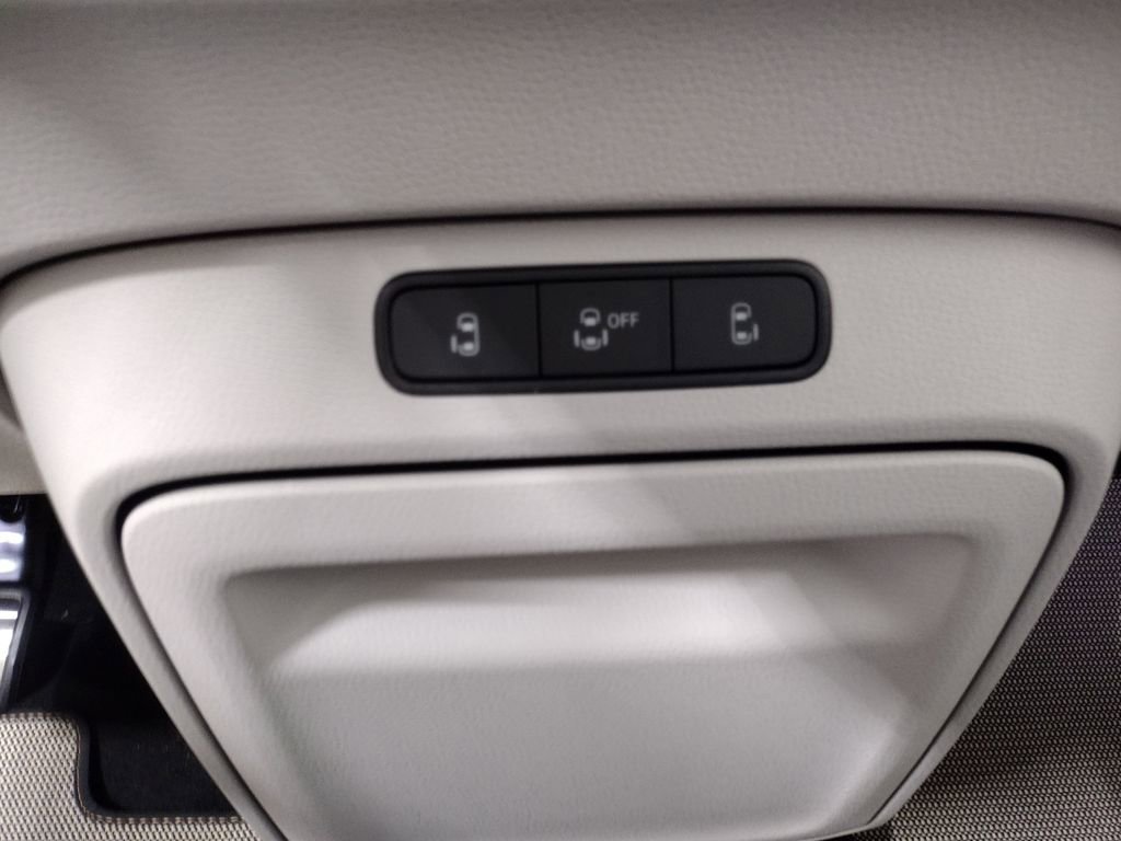 New 2025 Volkswagen ID. Buzz 1st Edition image 38