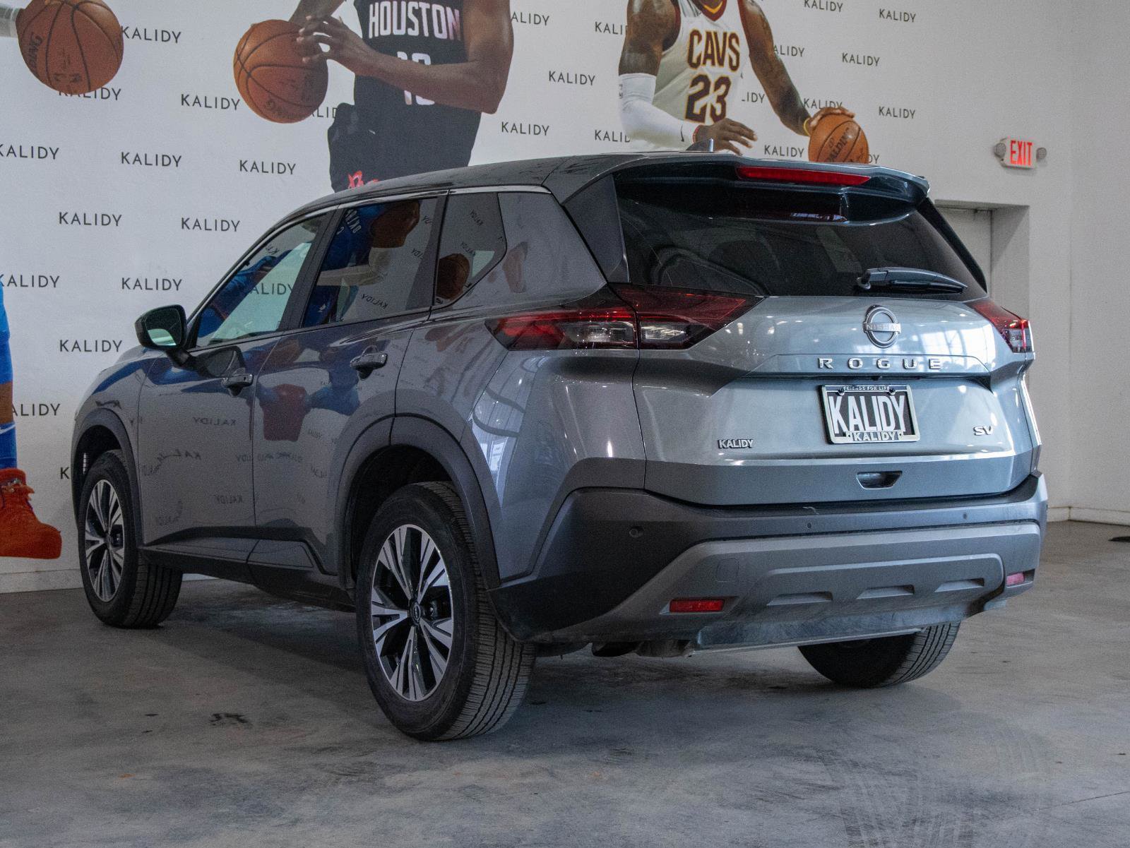 Used 2023 Nissan Rogue SV image 21