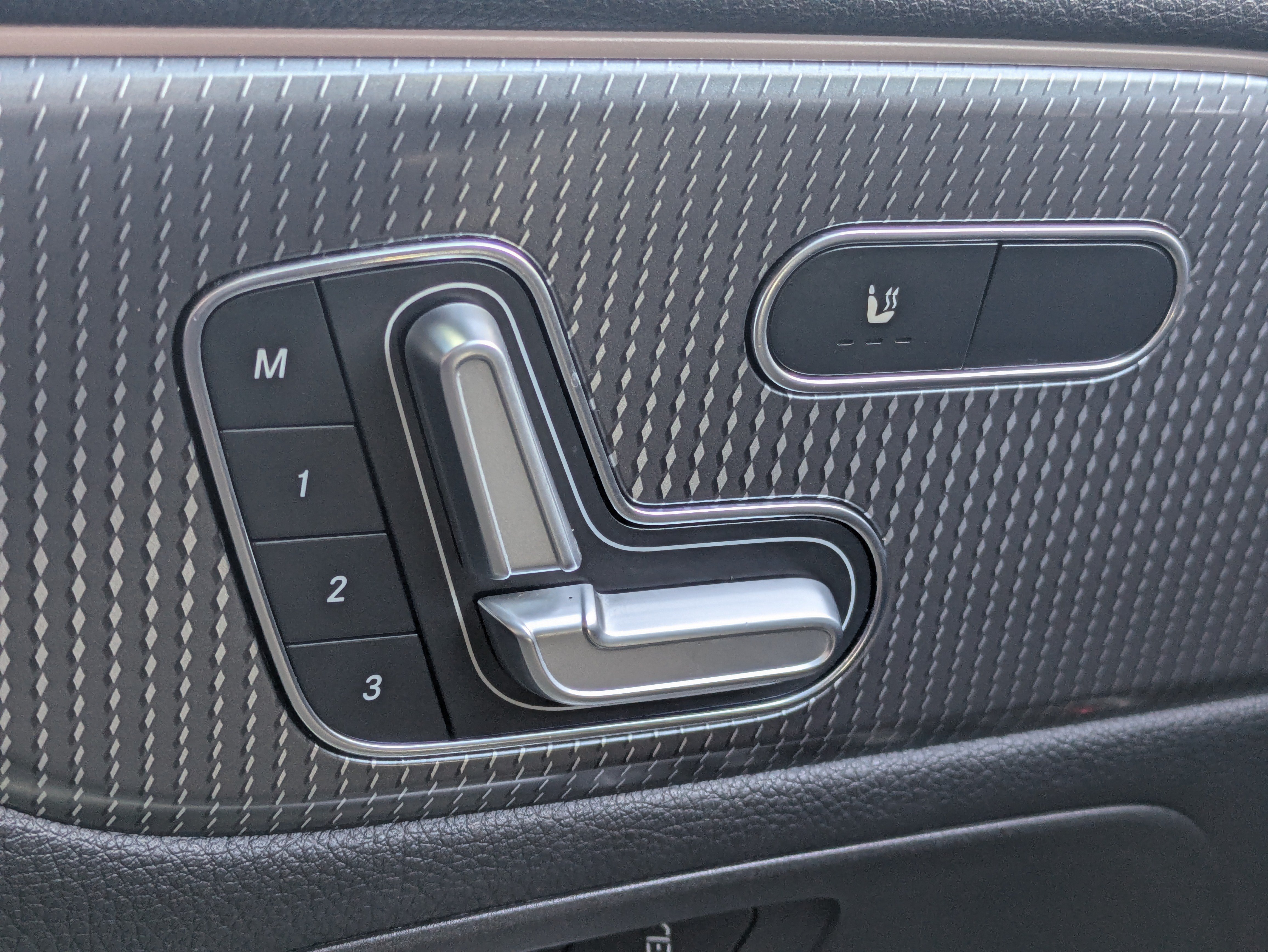 Certified 2021 Mercedes-Benz GLB 250 image 21