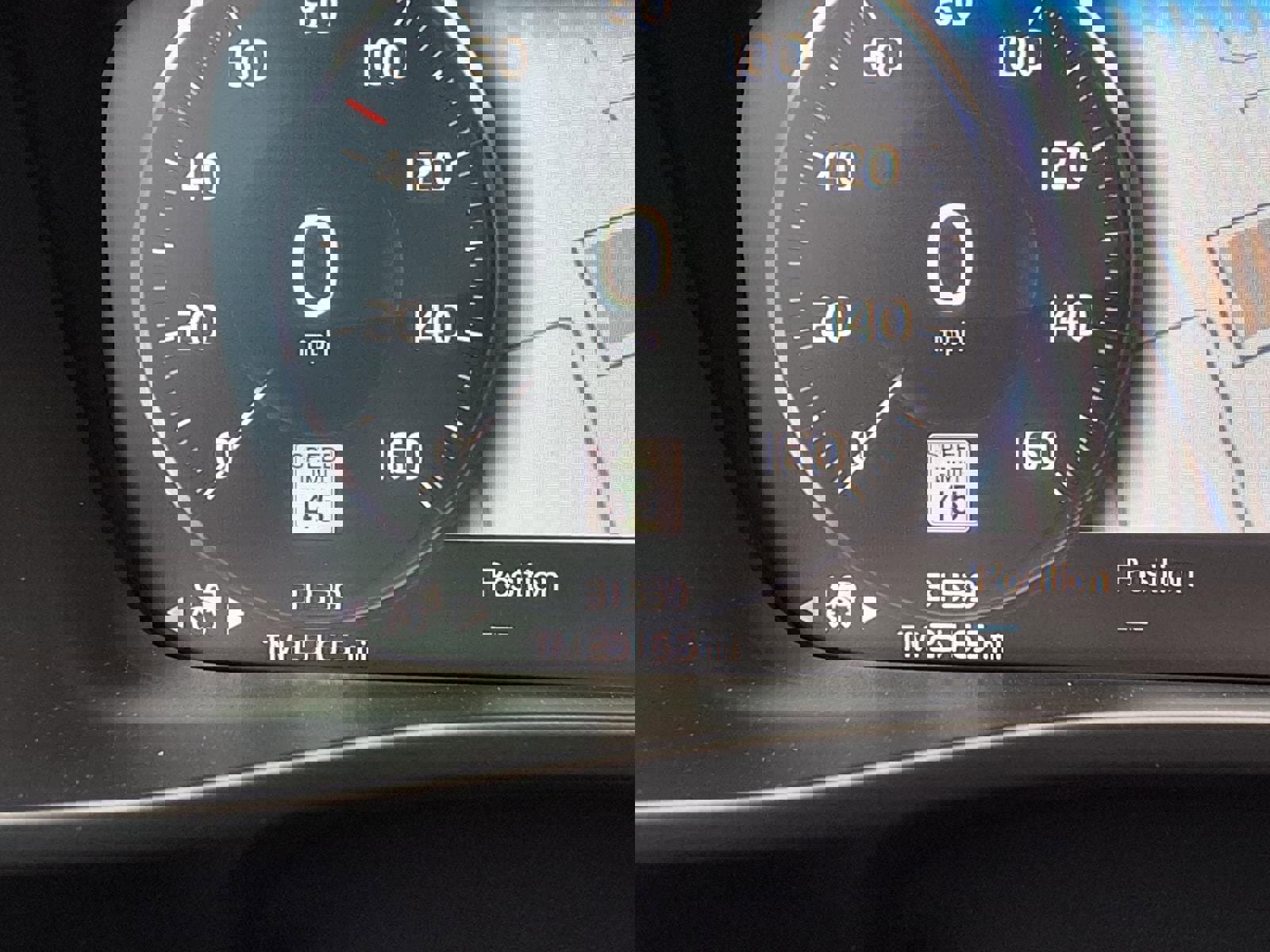 Used 2022 Volvo XC40 T5 R-Design w/ Advanced Package image 33