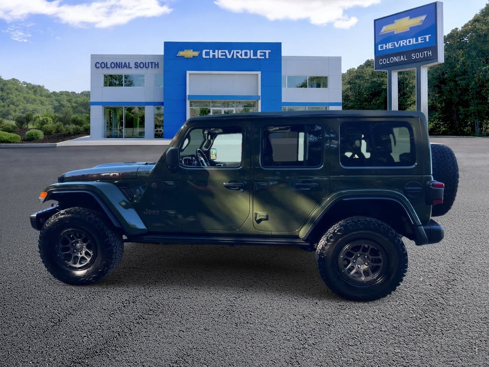 Used 2023 Jeep Wrangler Unlimited Rubicon w/ Xtreme 35 Tire Package AWD/4WD image 3