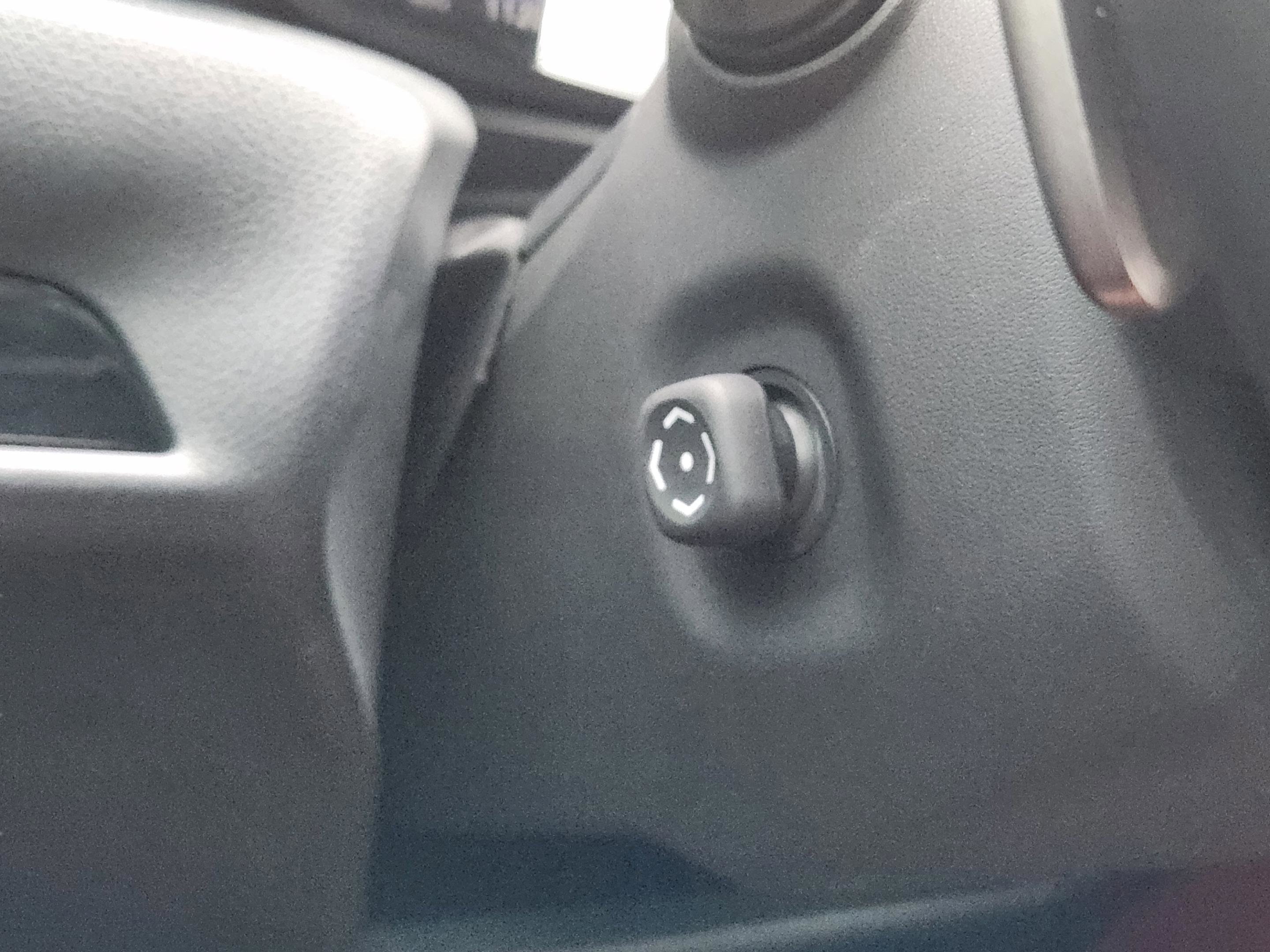 Used 2025 Lexus NX 250 FWD w/ Accessory Package (2T) image 18