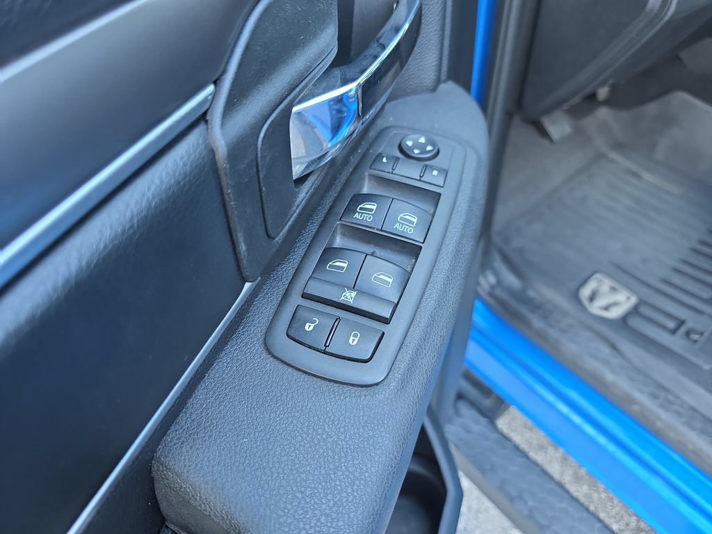 Used 2021 RAM 1500 Warlock w/ Electronics Group AWD/4WD image 18