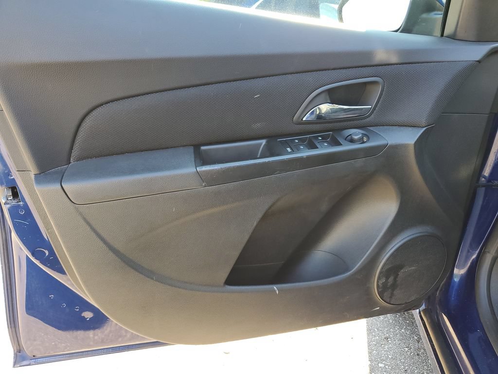 Used 2013 Chevrolet Cruze LT FWD image 11