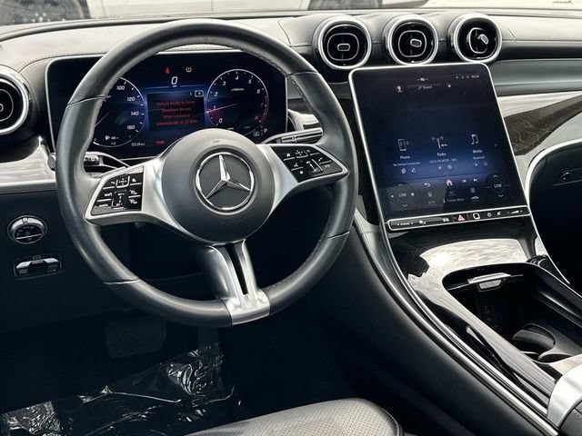 Used 2023 Mercedes-Benz GLC 300 4MATIC image 2