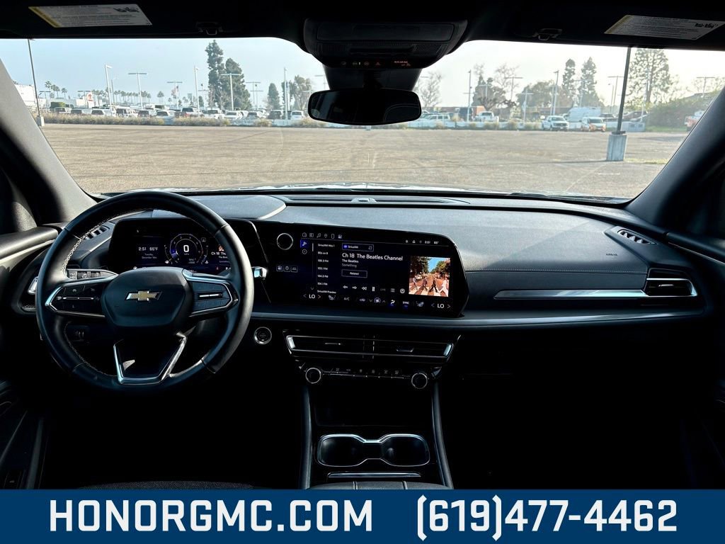 Used 2024 Chevrolet Traverse LT image 26